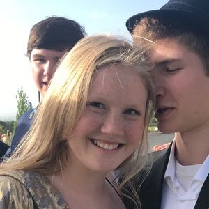 Meet your Posher, Anna